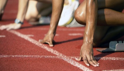 开云体育APP下载-当马赛的铁蹄踏碎尼日利亚，戈麦斯在F1的弯道接管了世界