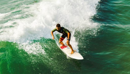 开云官网-雷霆翻盘国王，恩比德成为关键先生，当软蛋标签被撕碎，费城迎来蜕变时刻