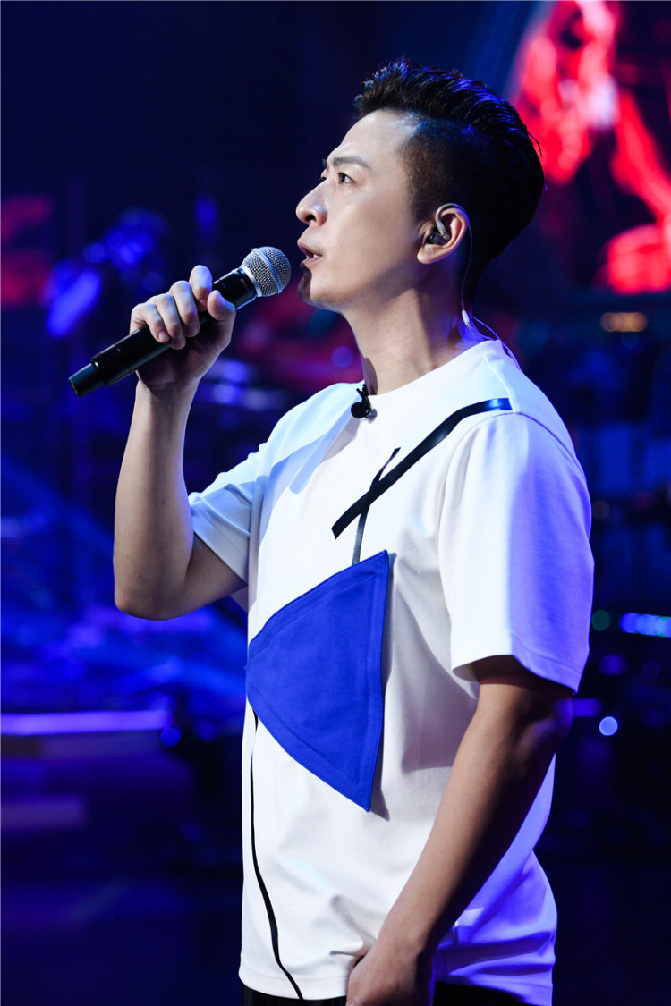 浙江队力克山东队，福克斯惊艳四座