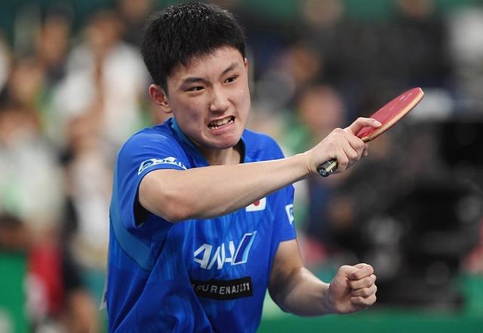 日本队完胜英格兰队，张本智和惊艳四座