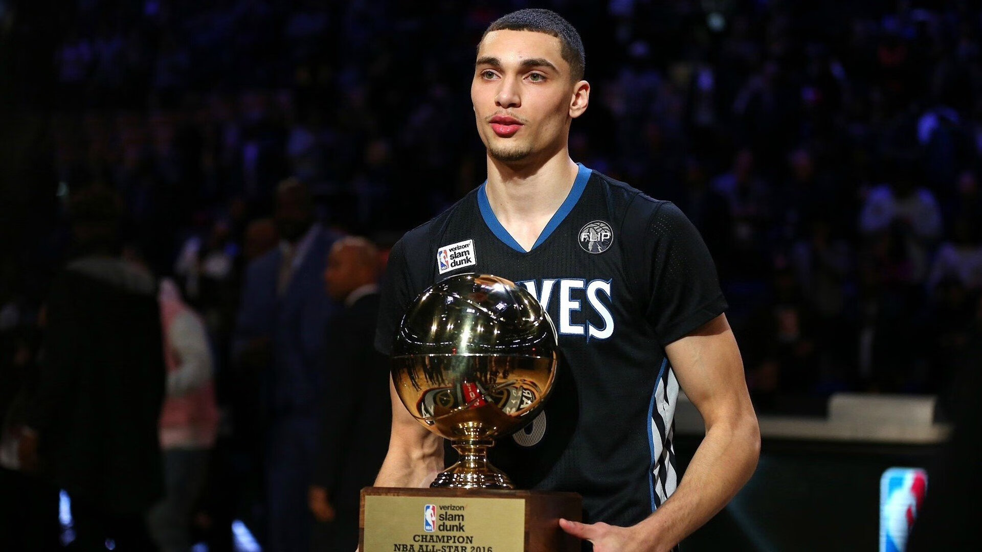 当哈利波特的魔法击碎绿军铁壁,数据狂潮下的NBA新纪元