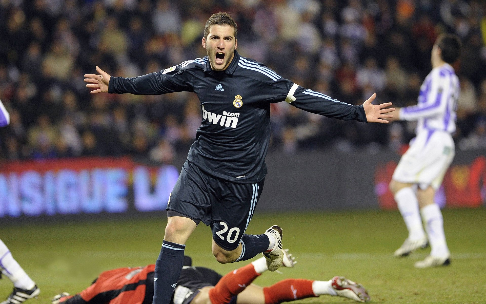 范戴克末节封神，塞内加尔对阵土耳其，一场被重新定义的防守艺术