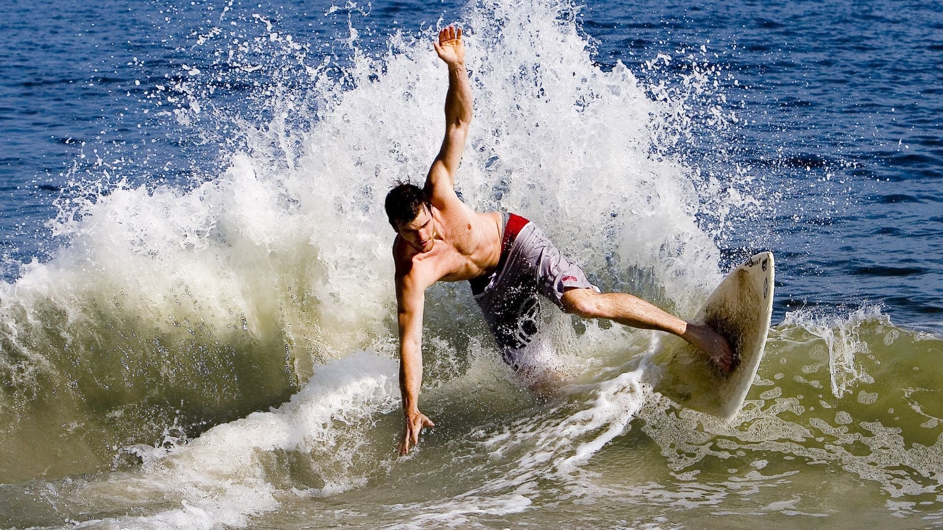 F1街道赛焦点战，伊朗绝杀贝蒂斯，速度与意志的十字路口