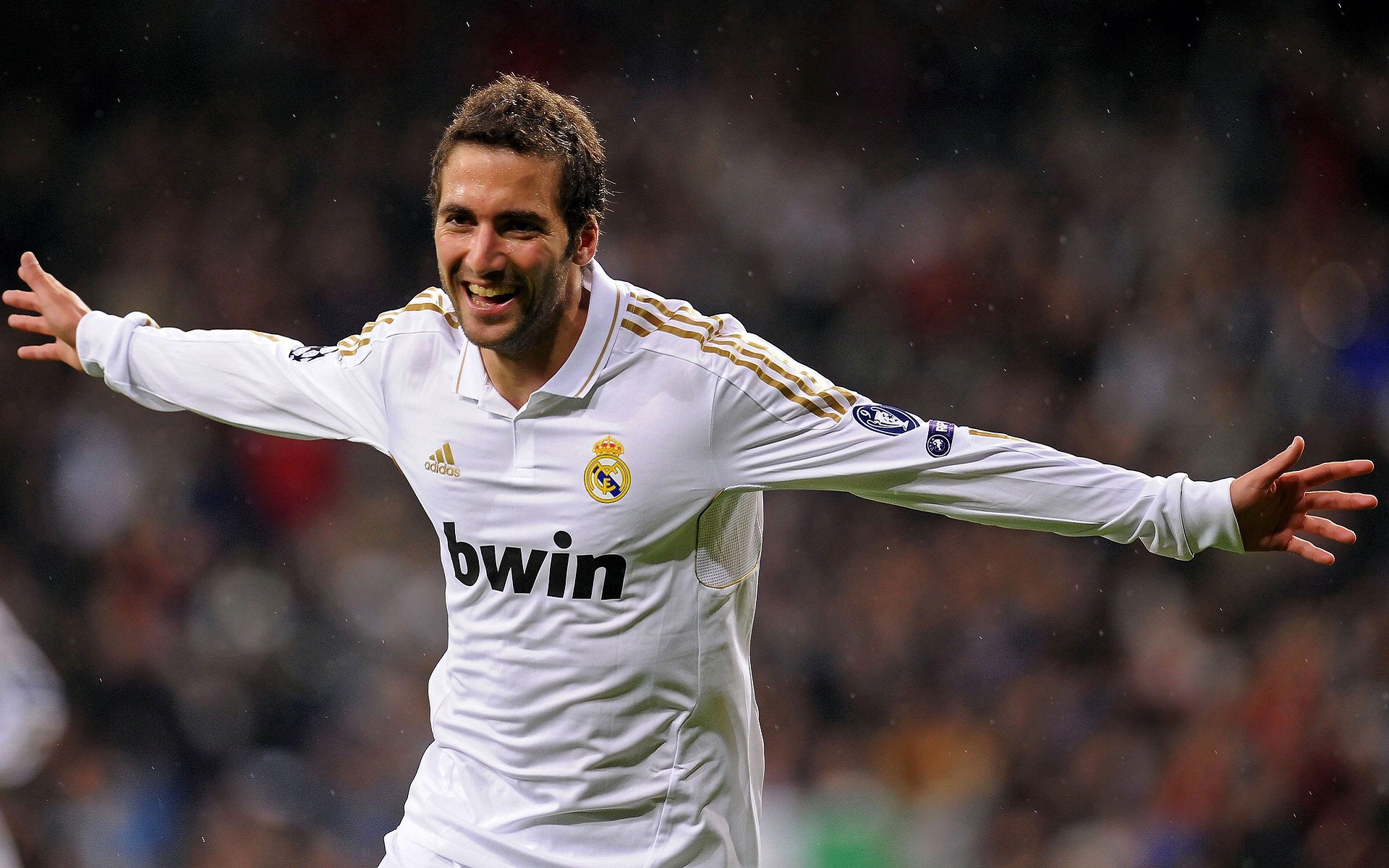 加维的火焰，当少年点燃北美大陆的足球之夜